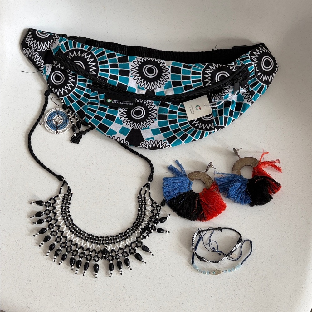 African Patterned Waist made in Malawi 🇲🇼 necklace and handmade earrings set